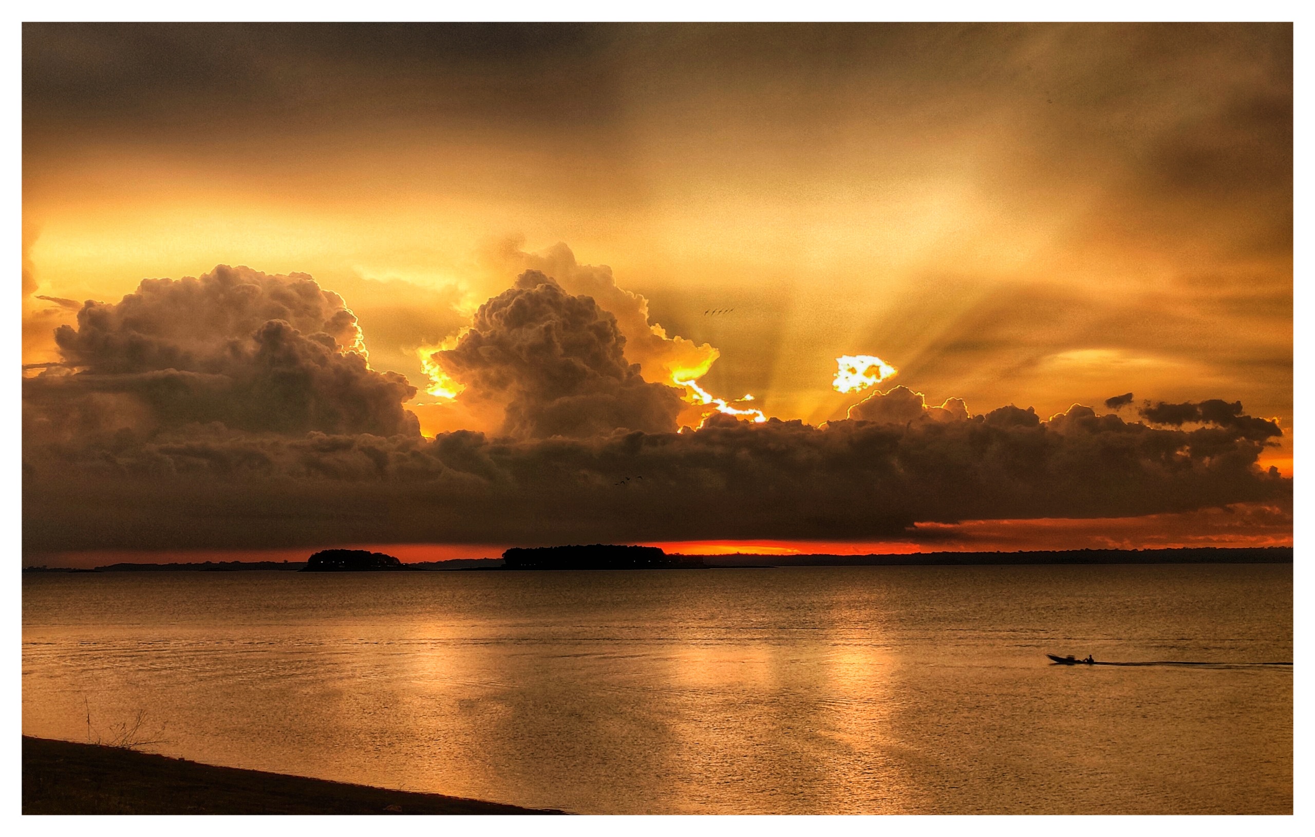 Nomia Garden Retreats được thiết kế để t&ocirc;n vinh vẻ đẹp tự nhi&ecirc;n của Hồ Trị An