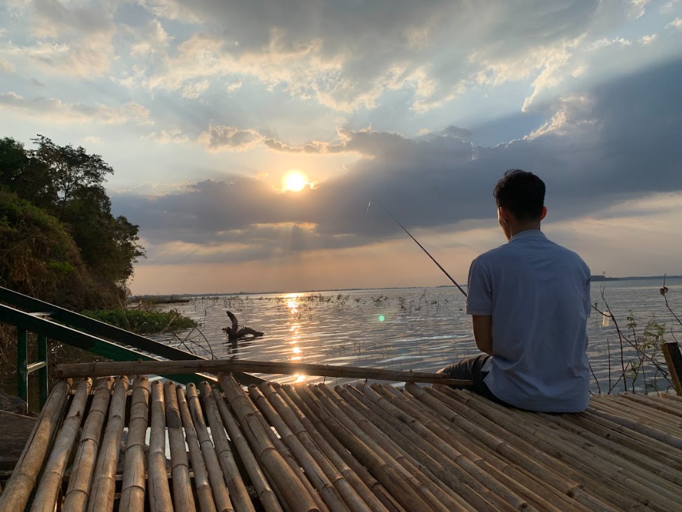 c&acirc;u c&aacute; tại khu nghỉ dưỡng Nomia Garden Retreats