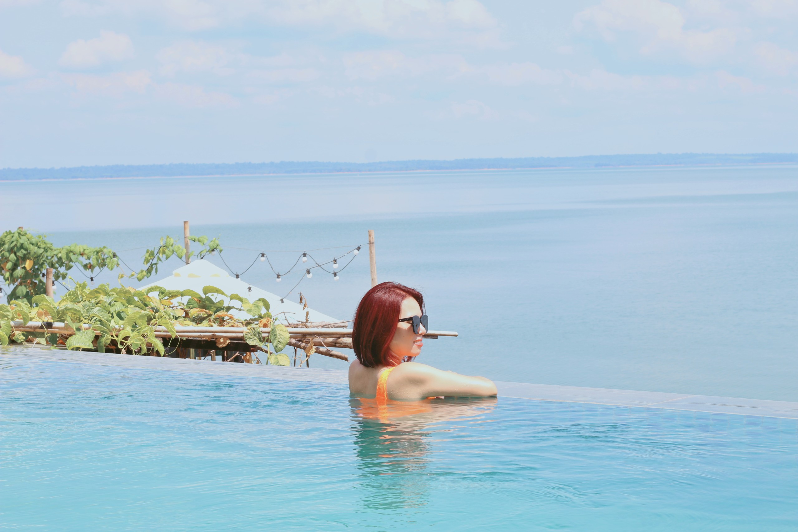 T&aacute;i tạo năng lượng tại bể bơi v&ocirc; cực